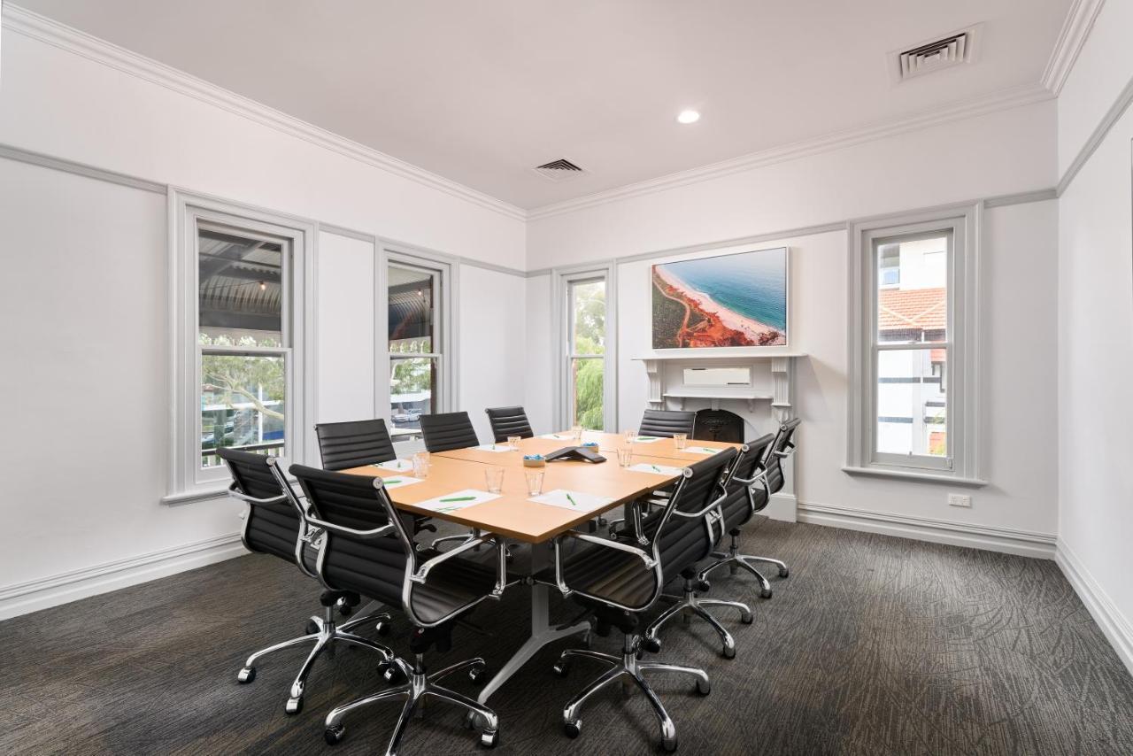 Holiday Inn West Perth By Ihg Екстер'єр фото